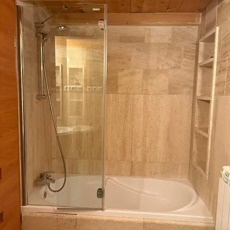 Apartment Center Brp17 *