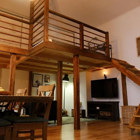 Center Brp17 * Budapesta